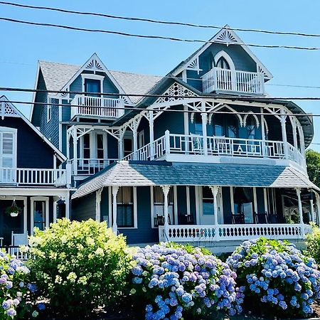 The Attleboro House Hotel Oak Bluffs Exterior photo